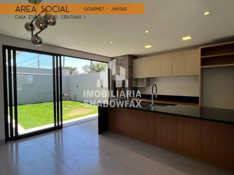 Casa à venda com 3 quartos, 135m² - Foto 1